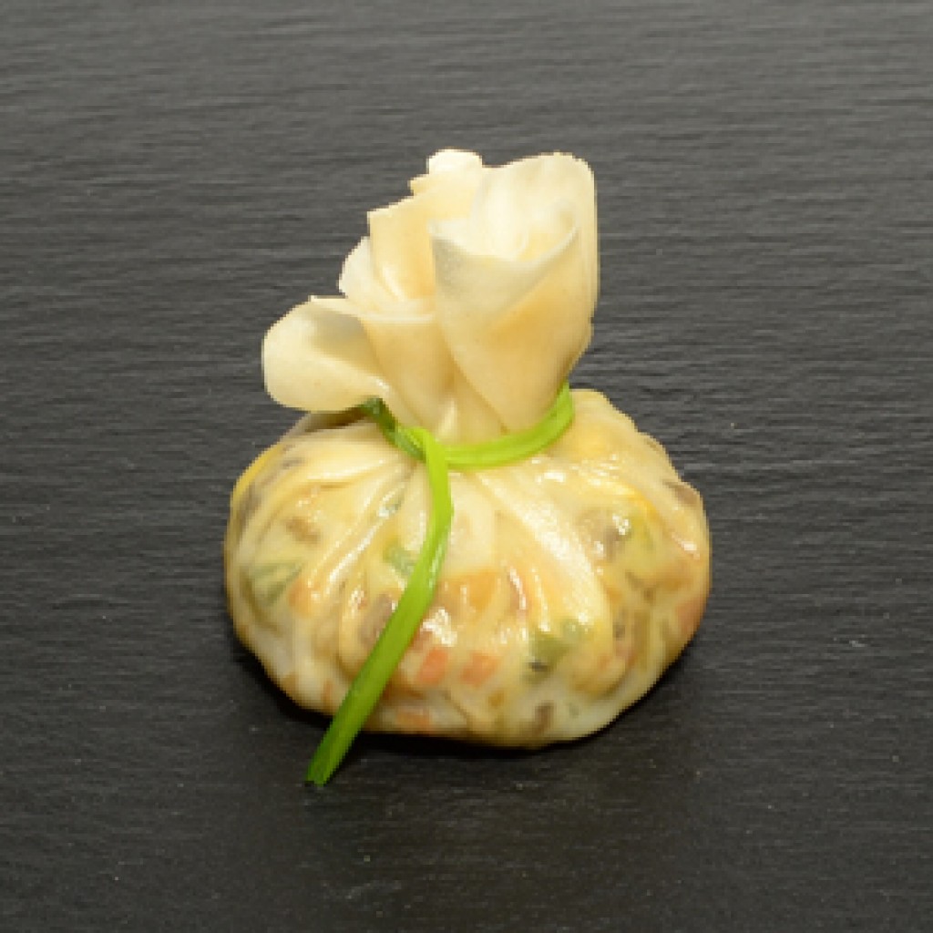Wan Tan mit Maitake Gedämpfte Teigtaschen mit Maitake und Gemüse