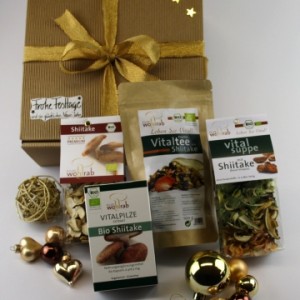 Geschenkset mit erlesenen Pilzen von vitalpilze-naturheilkraft.de für die Weihnachtszeit.