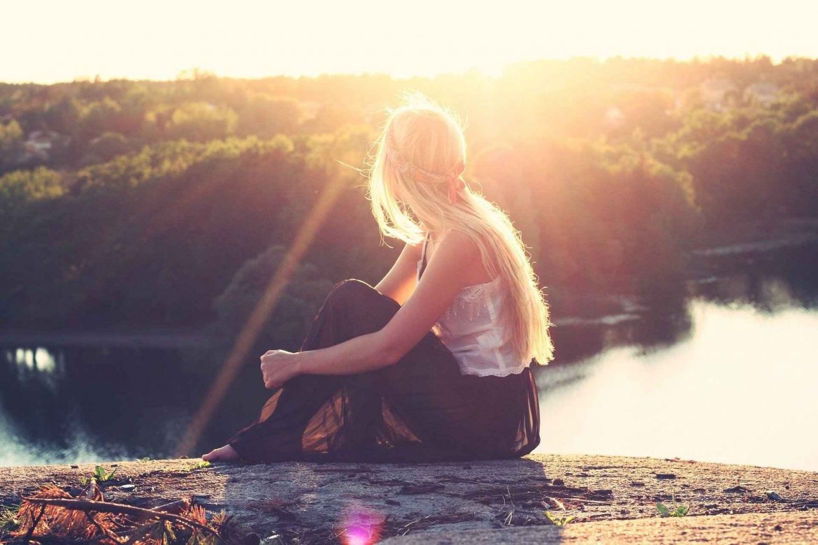 Frau in der Sonne